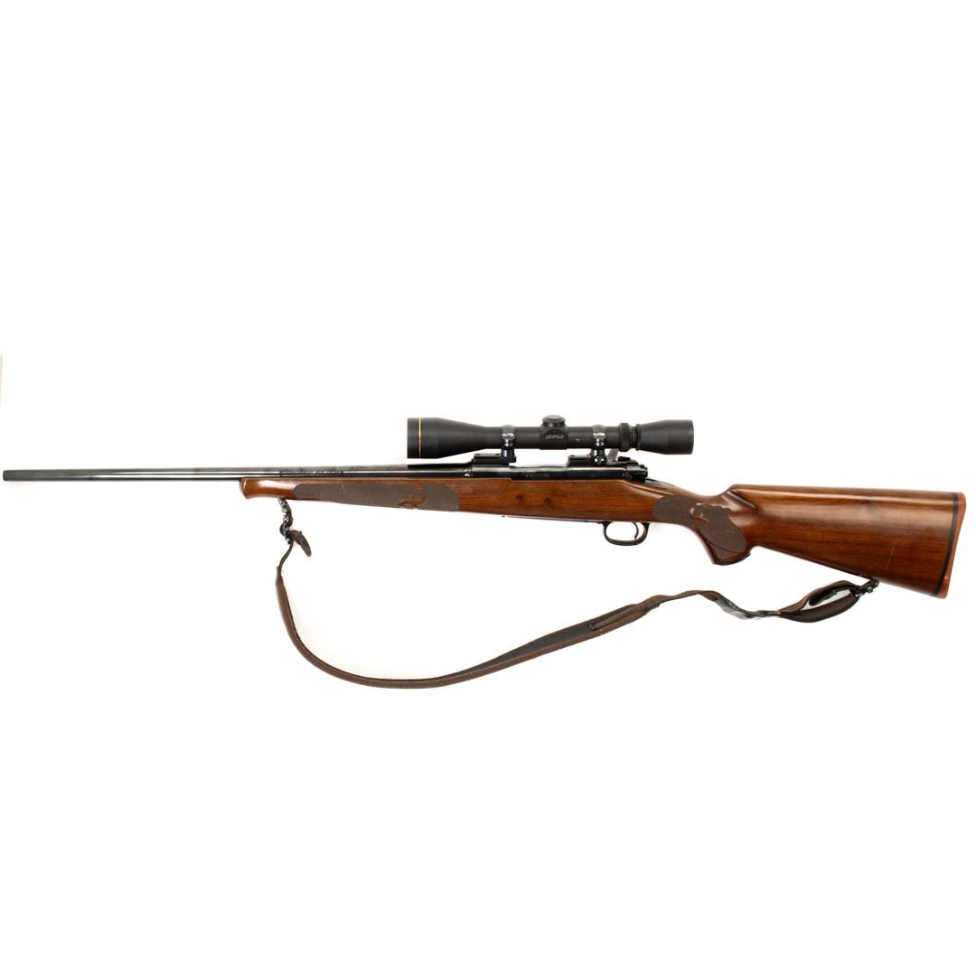 WINCHESTER MODEL 70 SA CLASSIC FEATHERWEIGHT + LEUPOLD VAR-X IIC